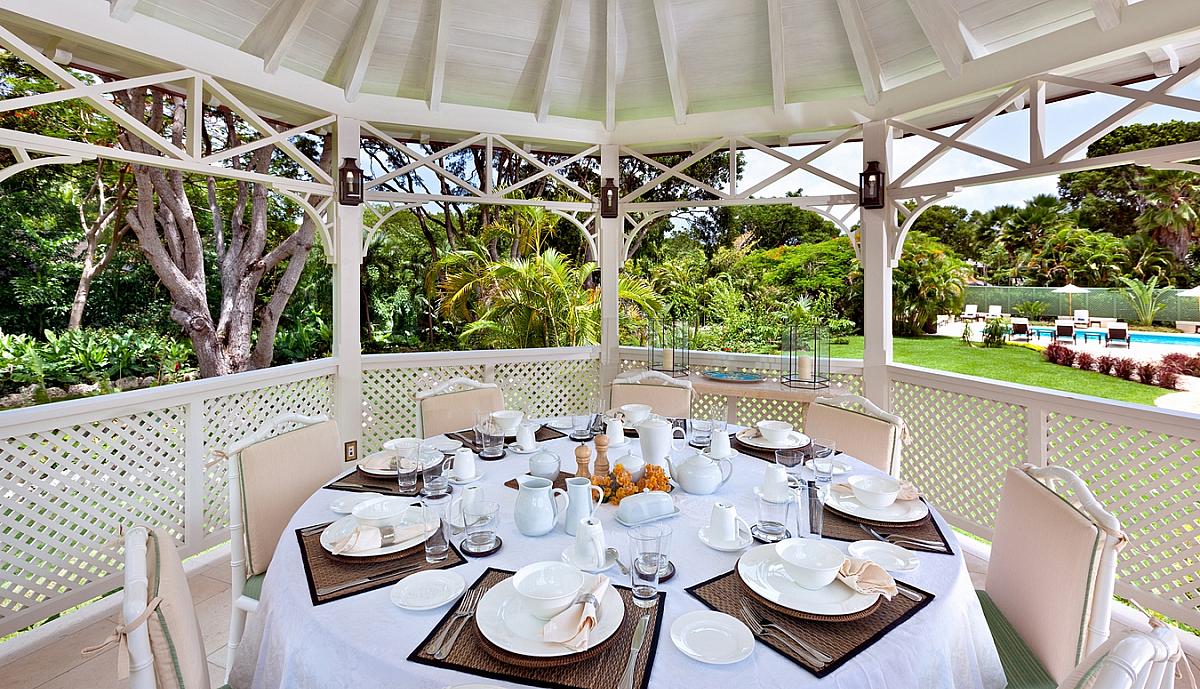 Luxury villas to rent in Sandy Lane Estate