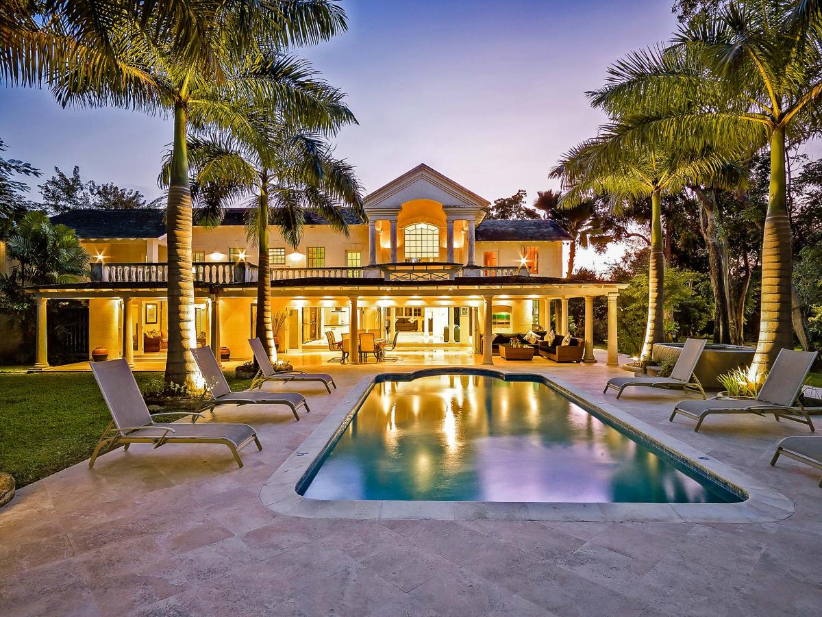 5 beautiful villas to rent on Sandy Lane Estate